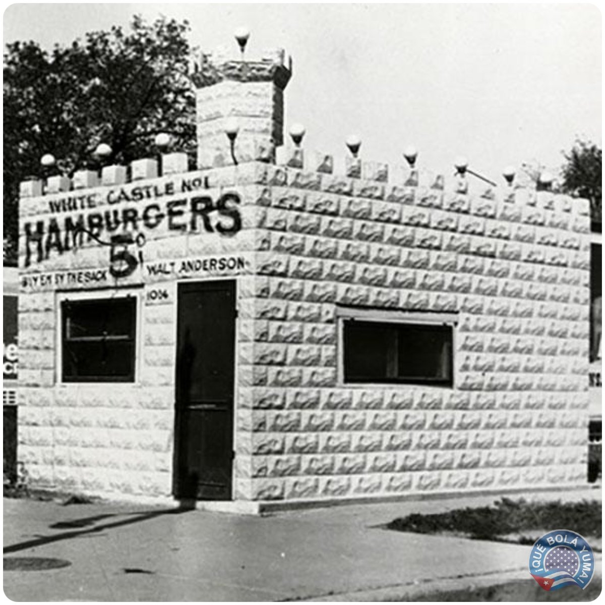 White Castle: Primera hamburguesería en 1921 en Kansas.