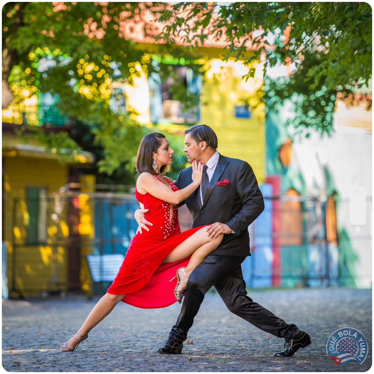 Pareja bailando Tango